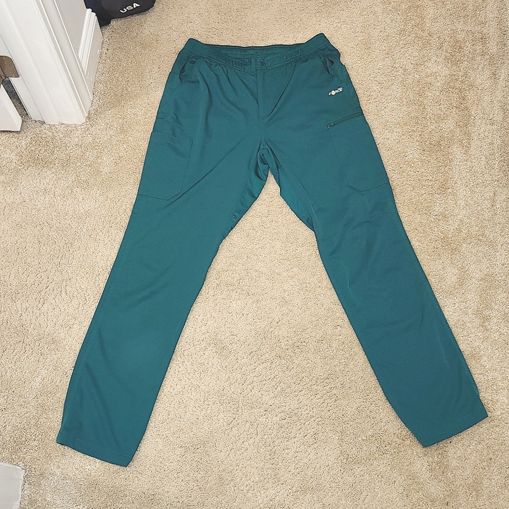 Scrub set - Picture 6 of 9